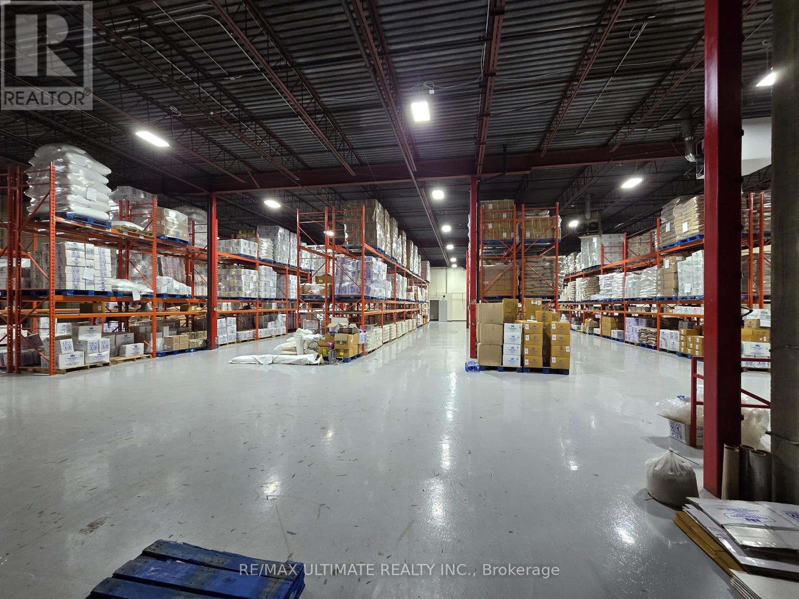 A - 386 Deerhurst Drive Property Photo 12