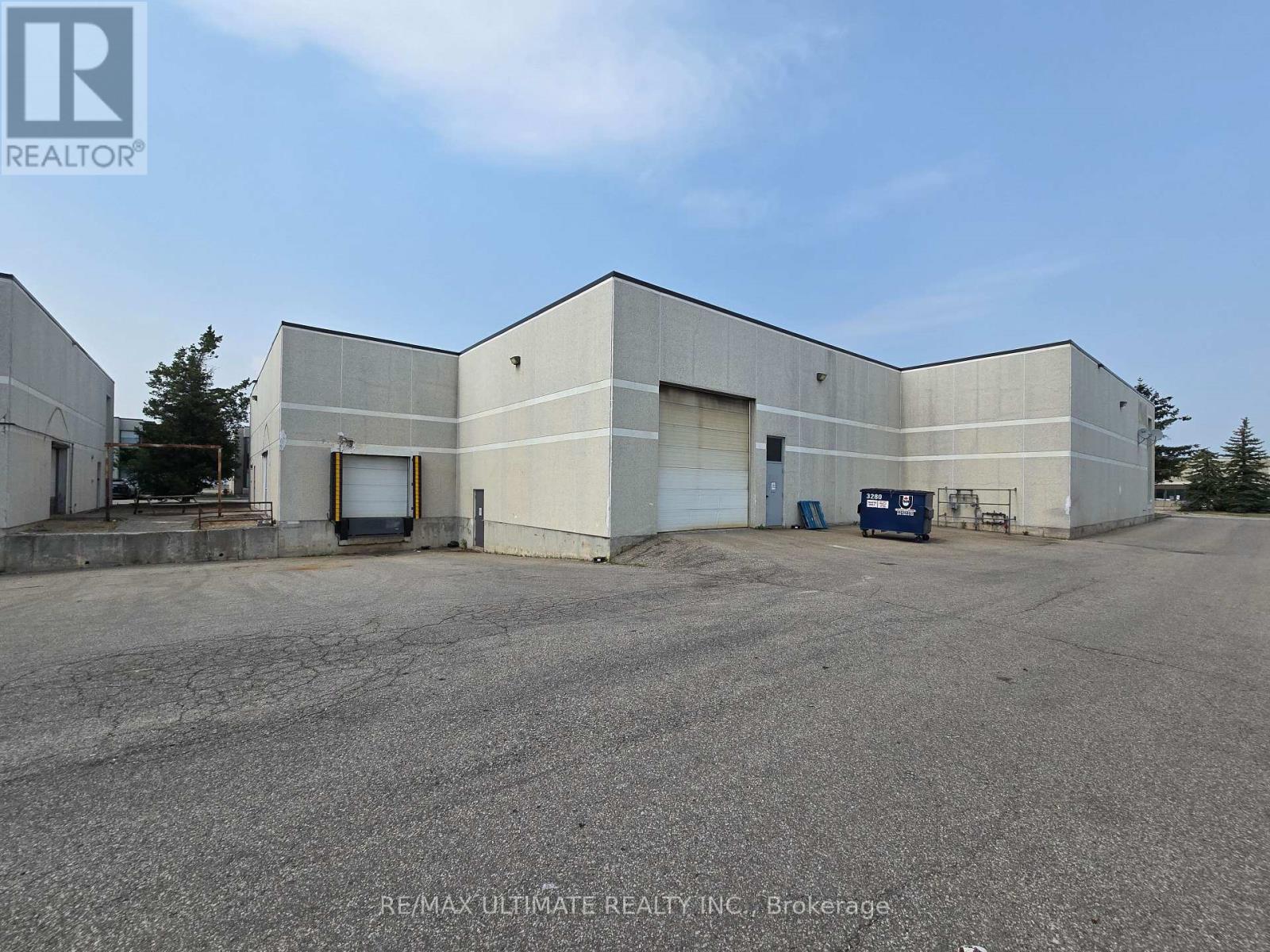 A - 386 Deerhurst Drive Property Photo 14