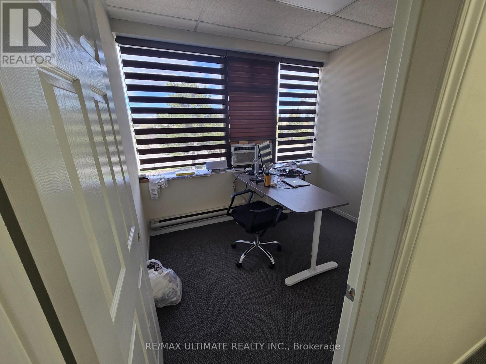 A - 386 Deerhurst Drive Property Photo 23