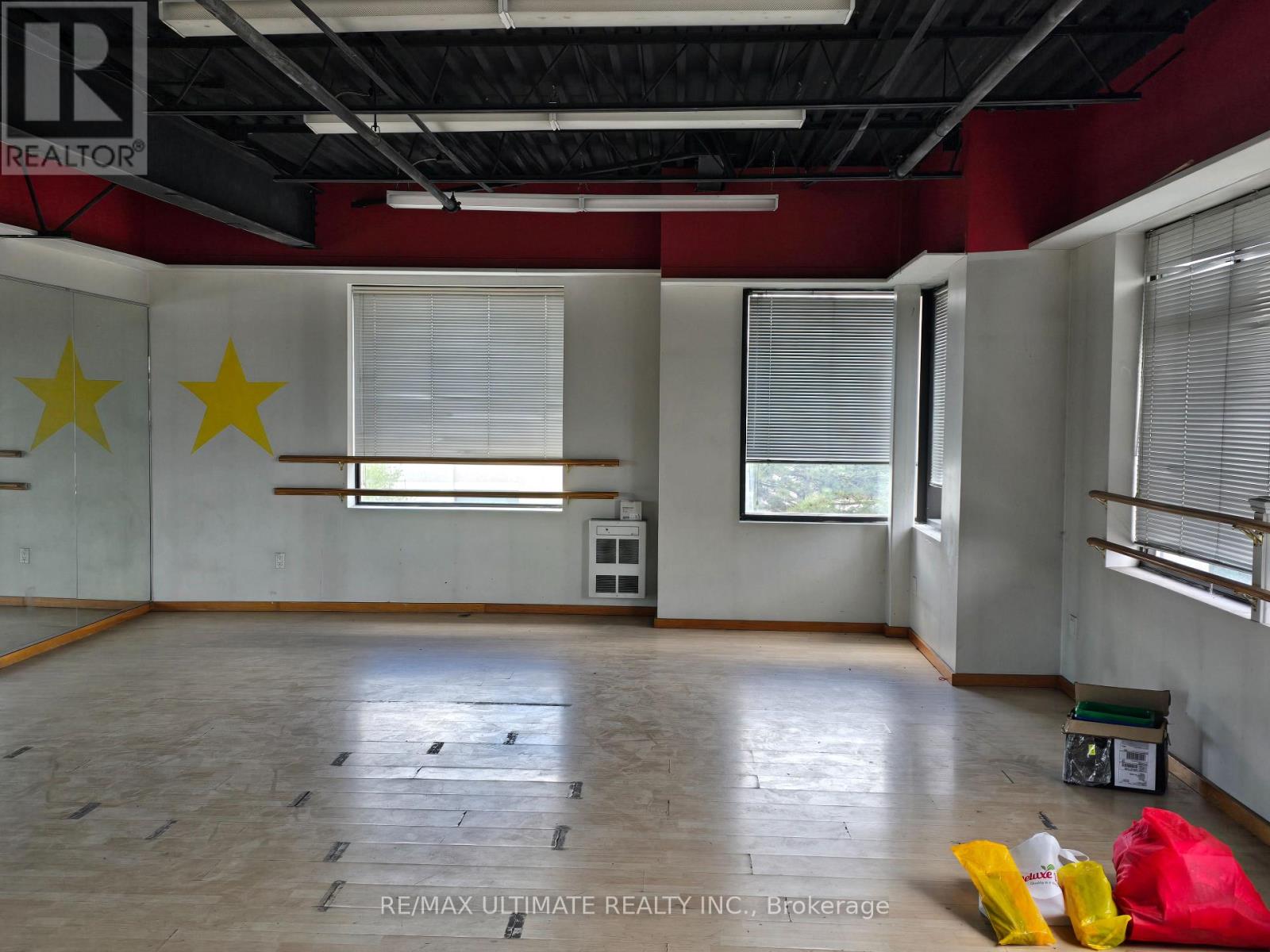 A - 386 Deerhurst Drive Property Photo 29