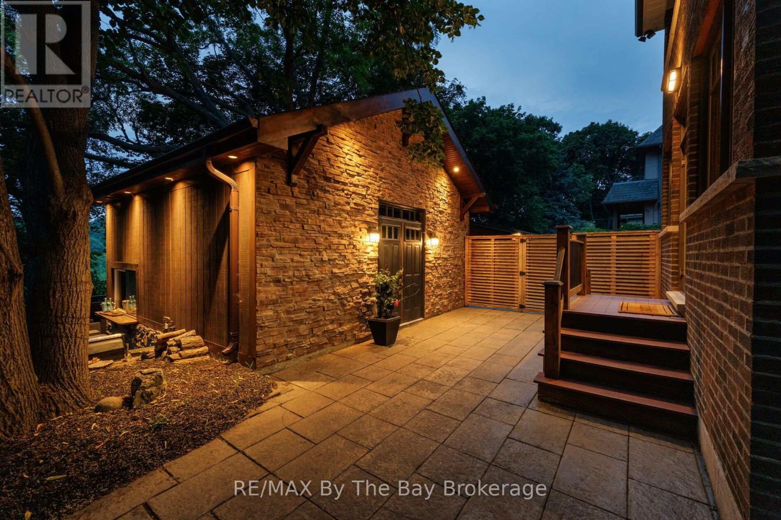 44 Rambert Crescent Property Photo 4