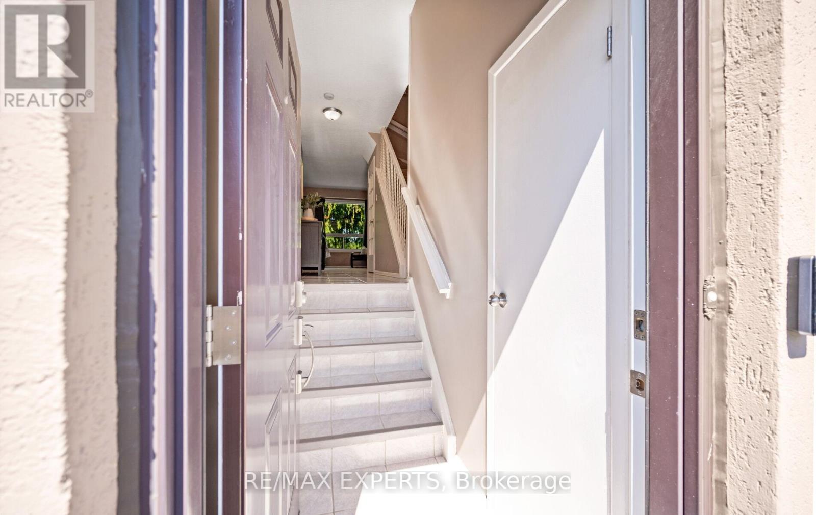 15 - 161 Moregate Crescent Property Photo 5