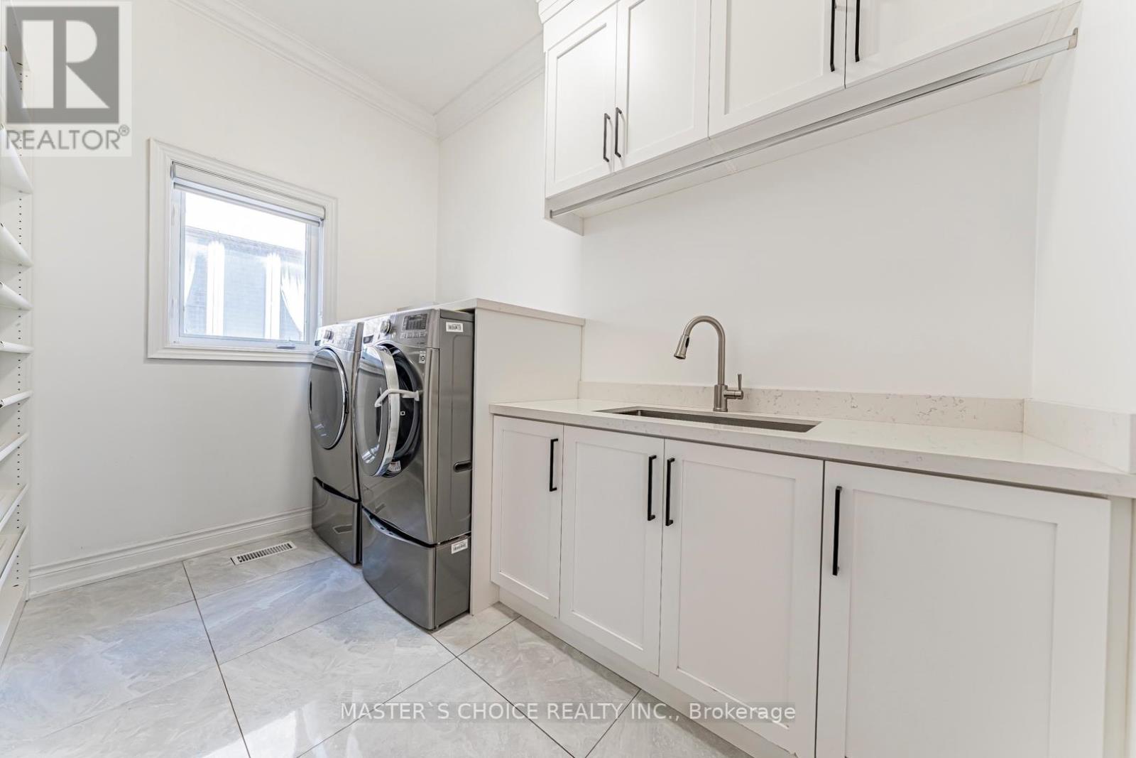 2357 Rideau Drive Property Photo 18