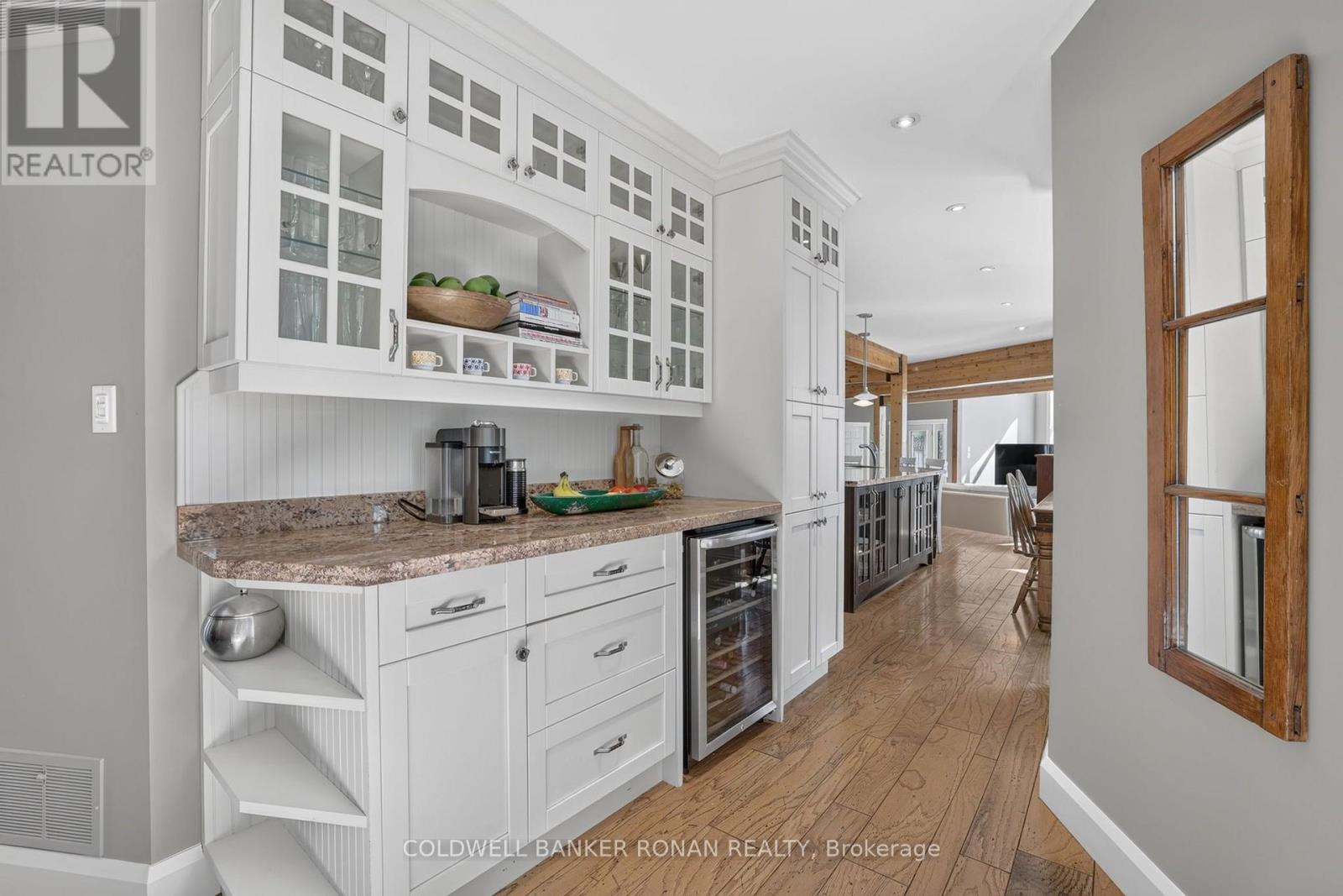 18250 Duffy's Lane Property Photo 14