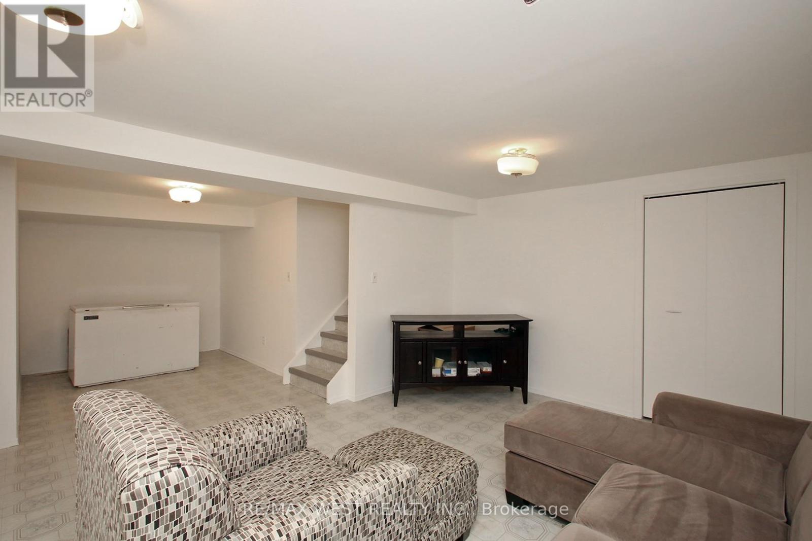 540 Louis Drive Property Photo 33