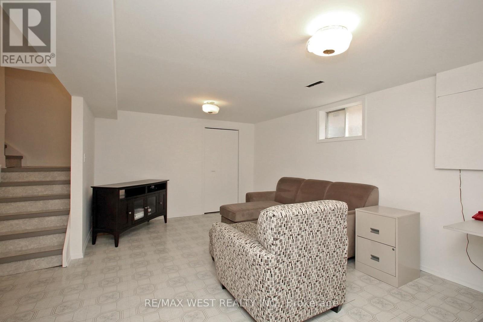 540 Louis Drive Property Photo 34