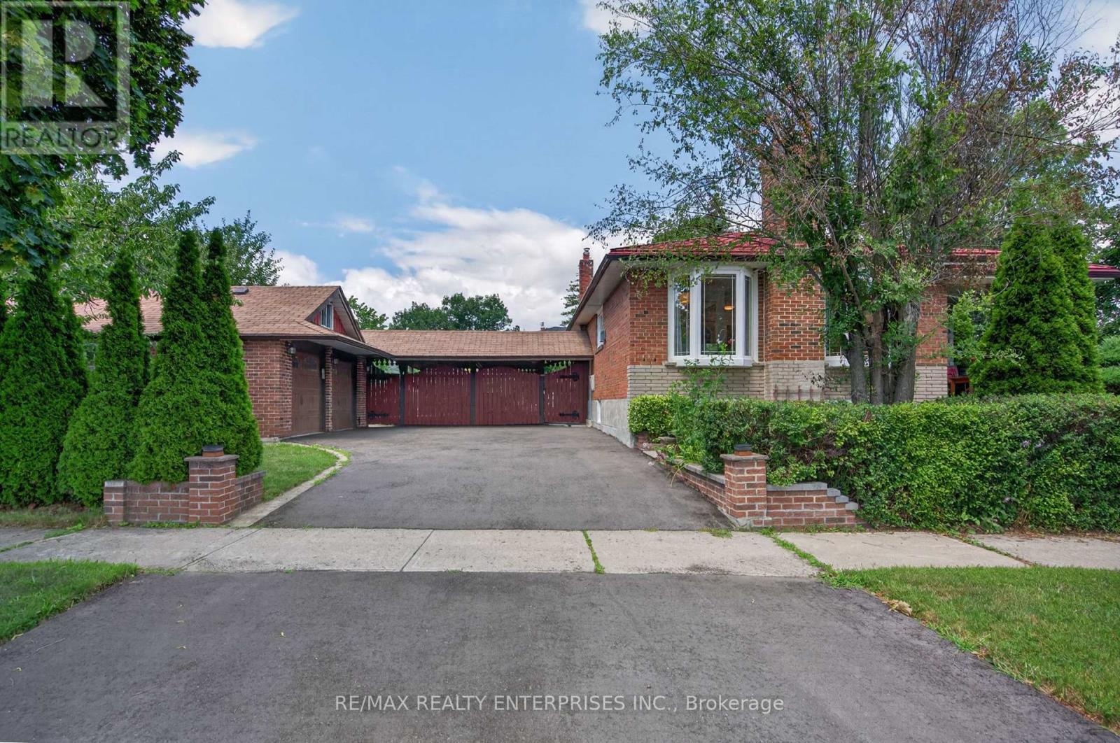 1282 DAIMLER ROAD
