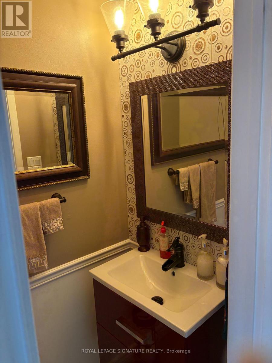 Main/upper - 137 Madoc Drive Property Photo 14