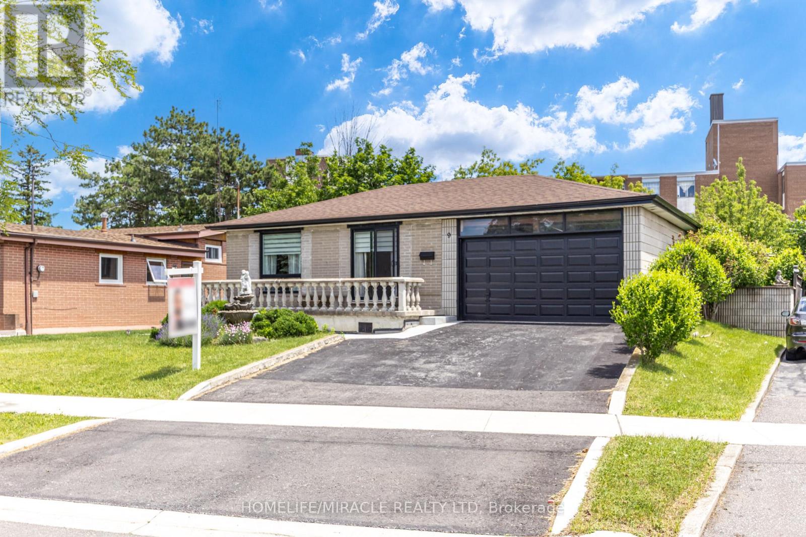 9 Wheatsheaf Crescent Property Photo 1