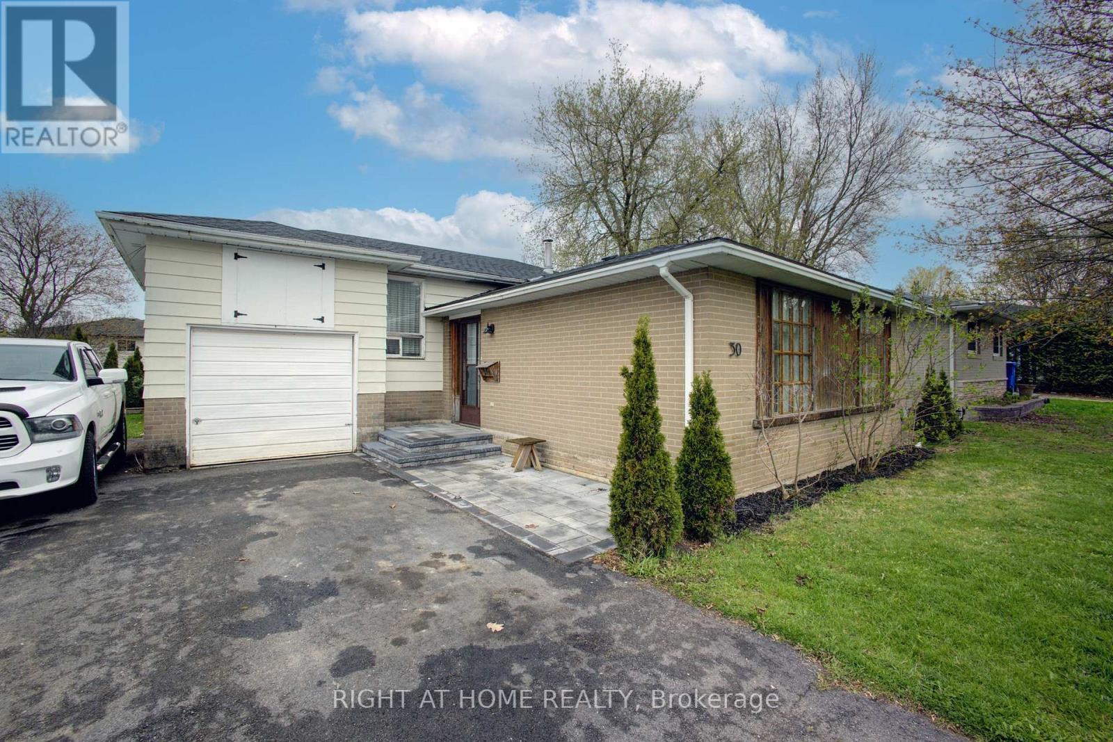 30 Parkview Drive Property Photo 2