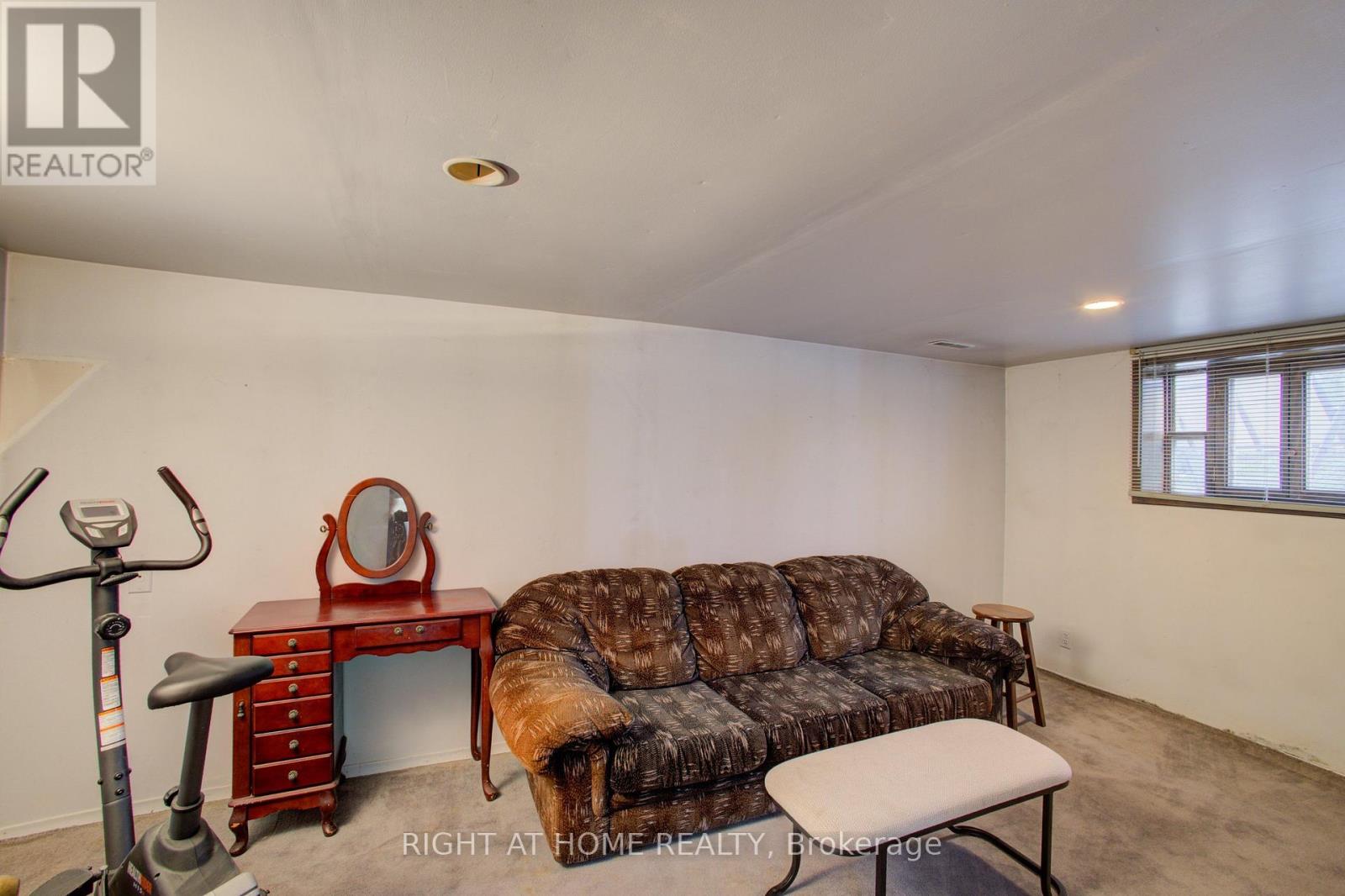 30 Parkview Drive Property Photo 12
