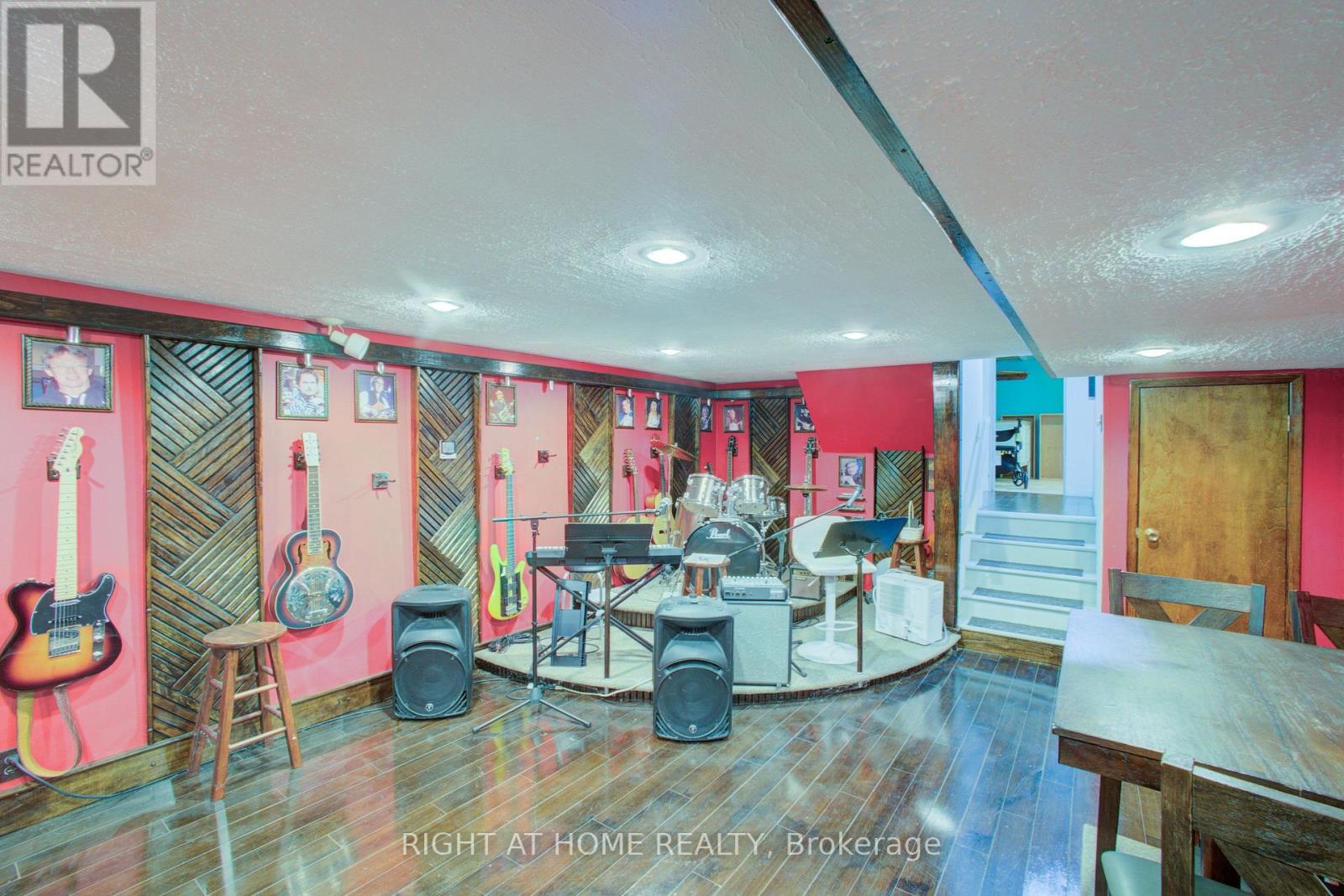 30 Parkview Drive Property Photo 14