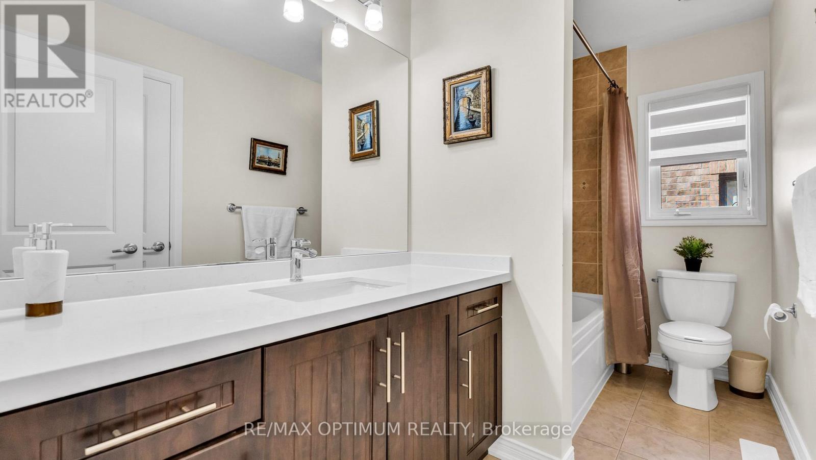 37 Island Grove Property Photo 33