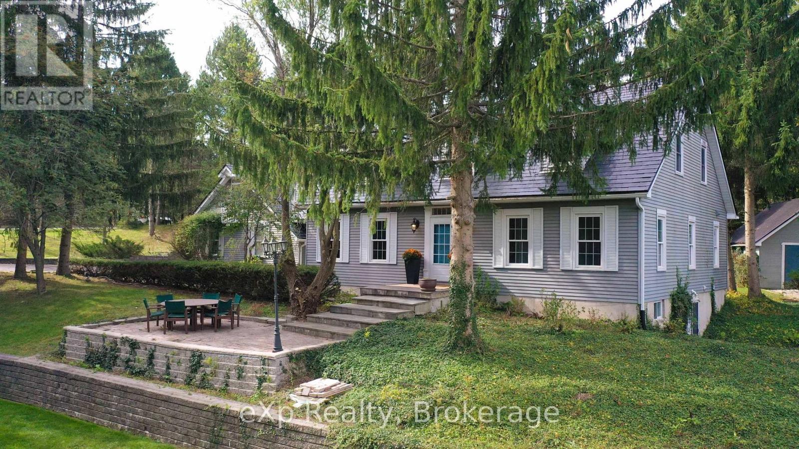2039 Blacklock Street Property Photo 1