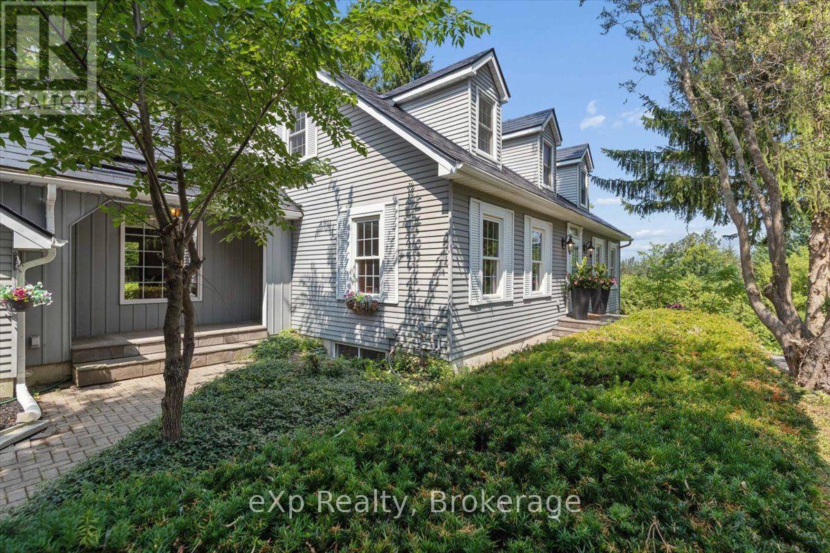 2039 Blacklock Street Property Photo 3
