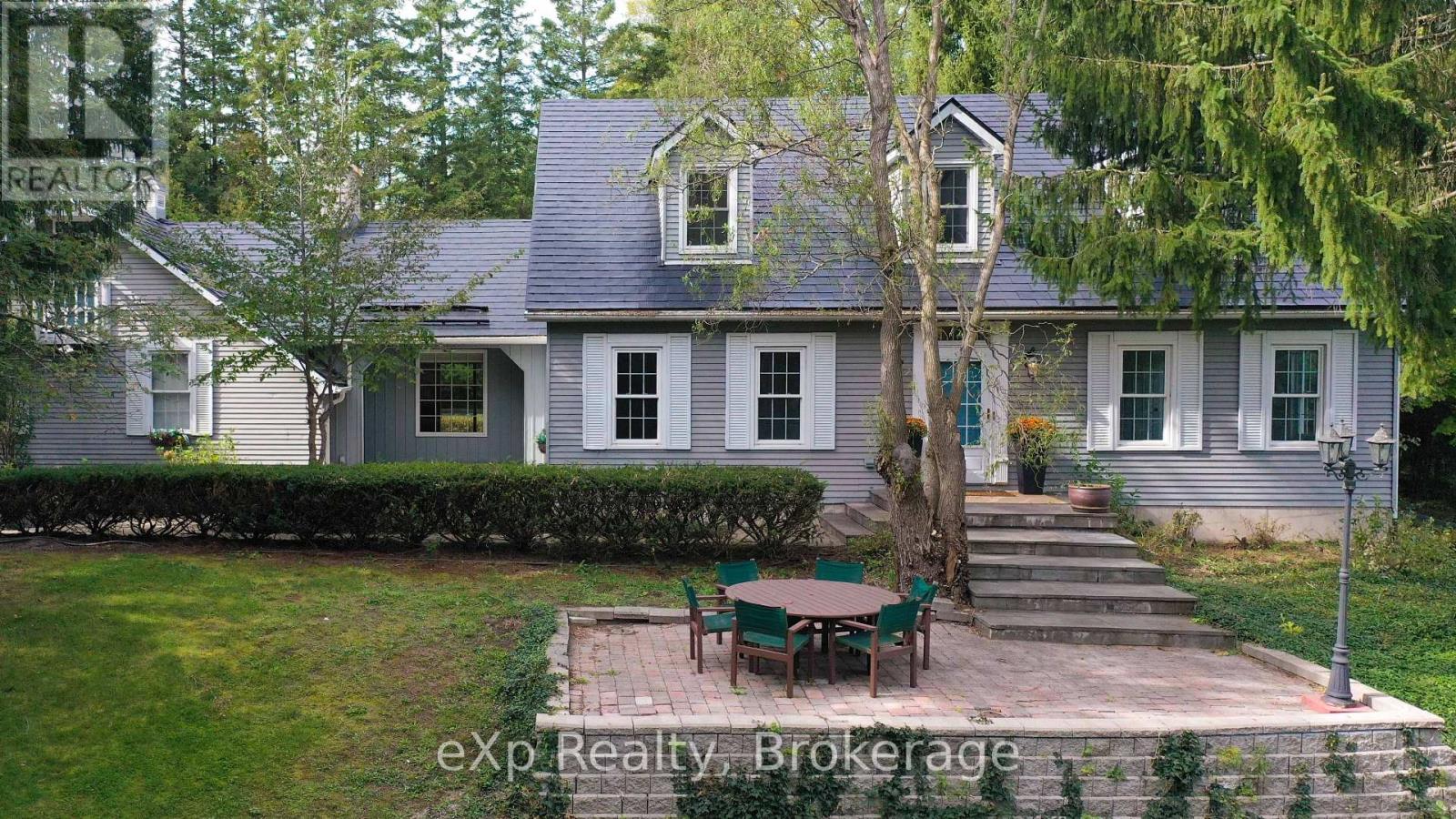 2039 Blacklock Street Property Photo 4