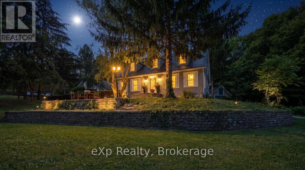 2039 Blacklock Street Property Photo 5