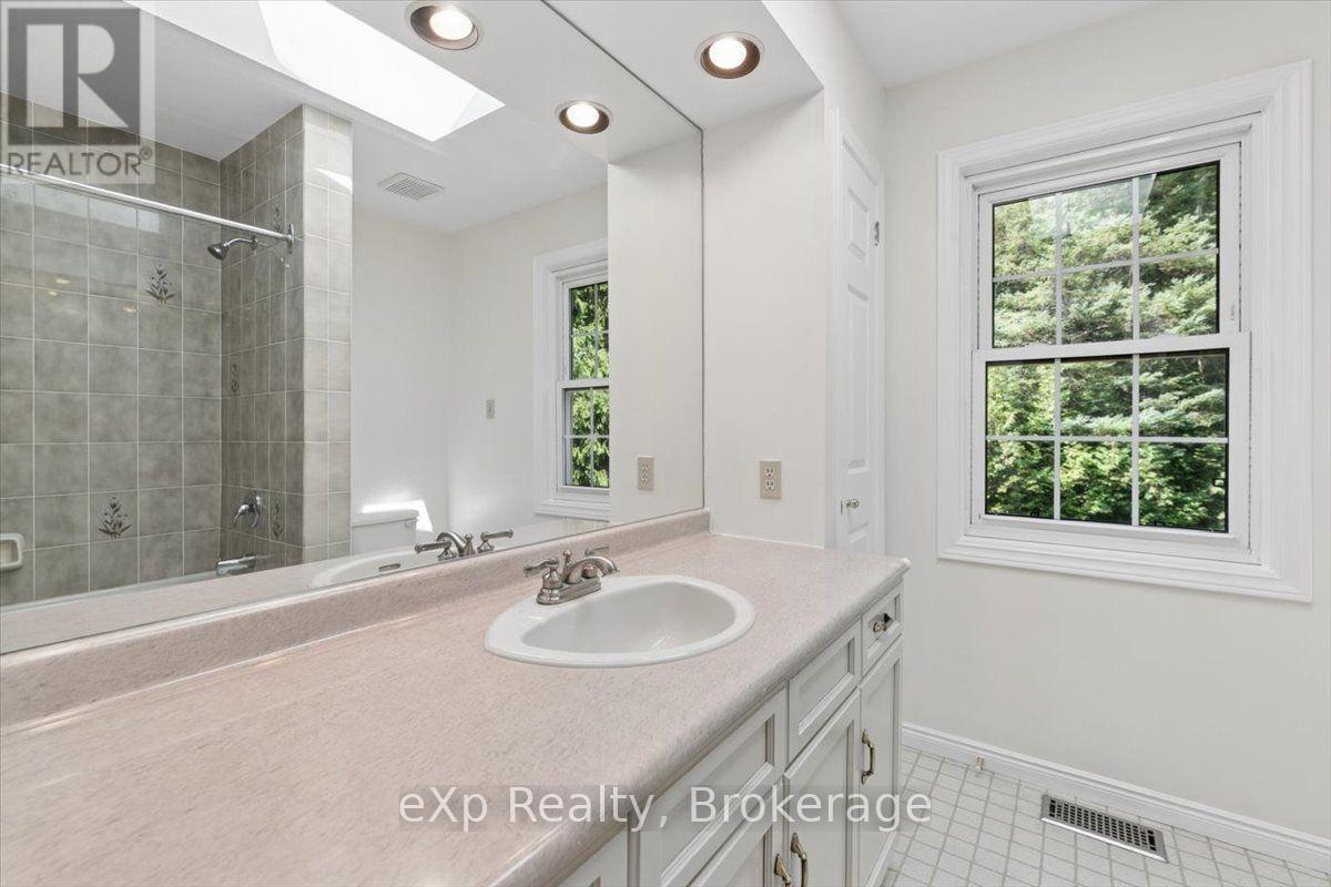 2039 Blacklock Street Property Photo 29