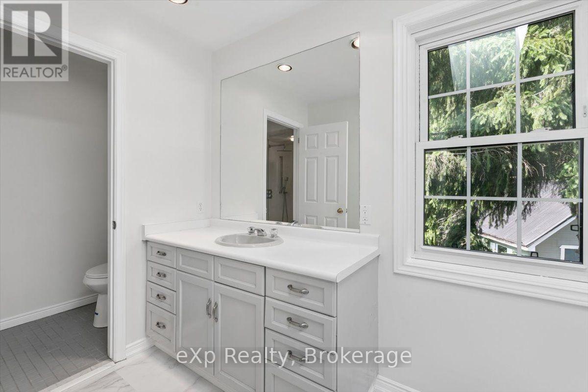 2039 Blacklock Street Property Photo 33