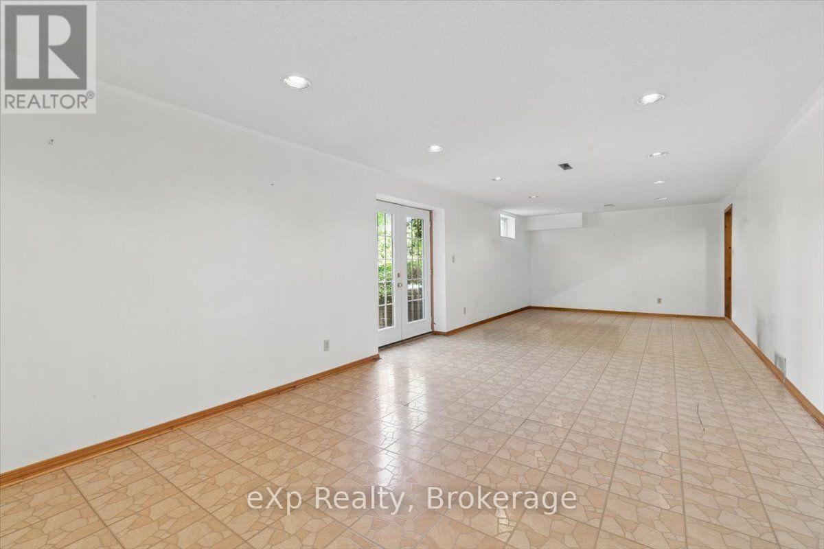 2039 Blacklock Street Property Photo 36