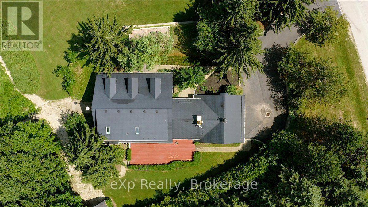 2039 Blacklock Street Property Photo 43