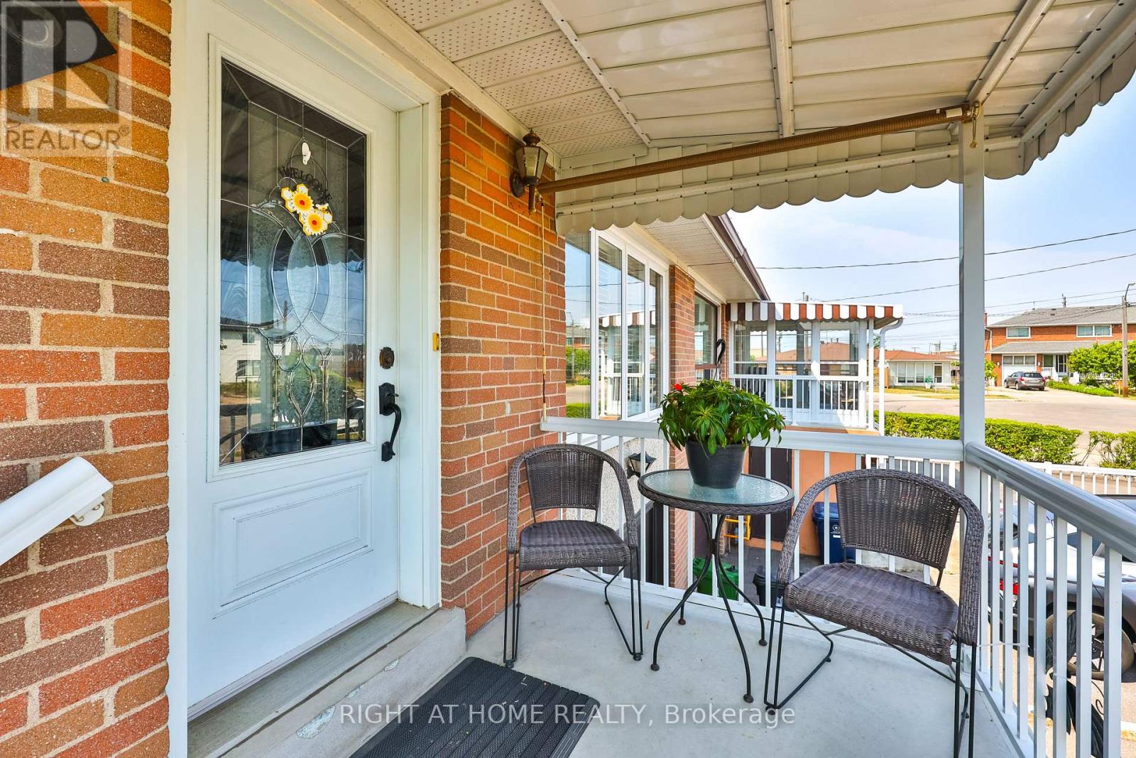 25 Larchwood Road Property Photo 4