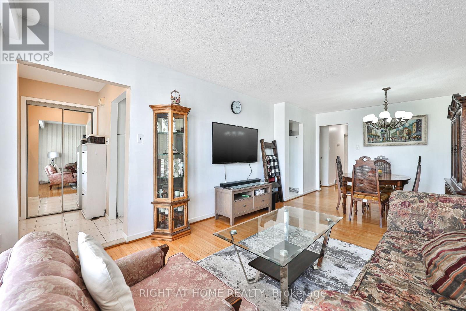 25 Larchwood Road Property Photo 9