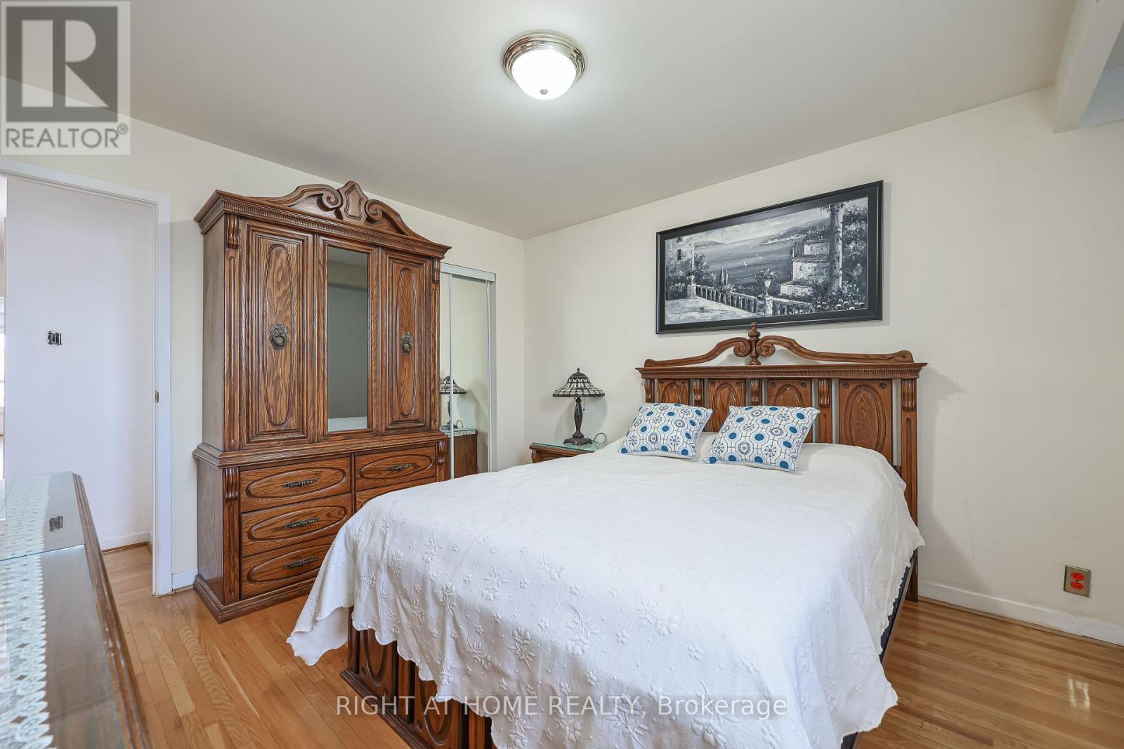 25 Larchwood Road Property Photo 19