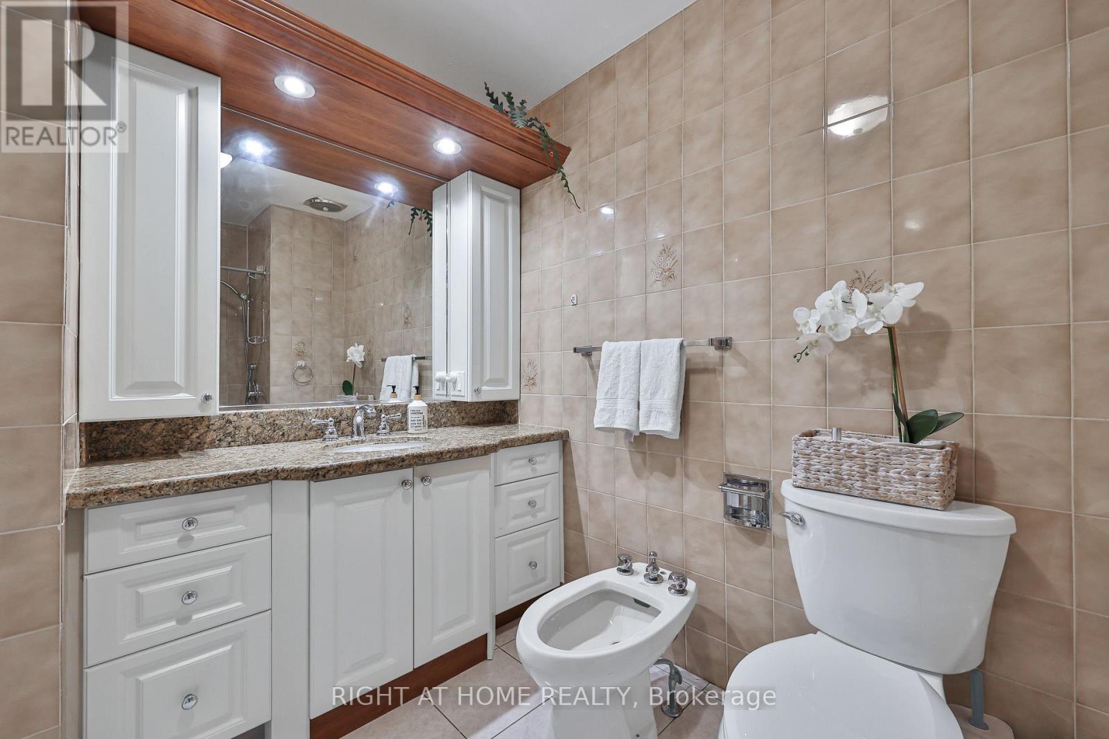 25 Larchwood Road Property Photo 21