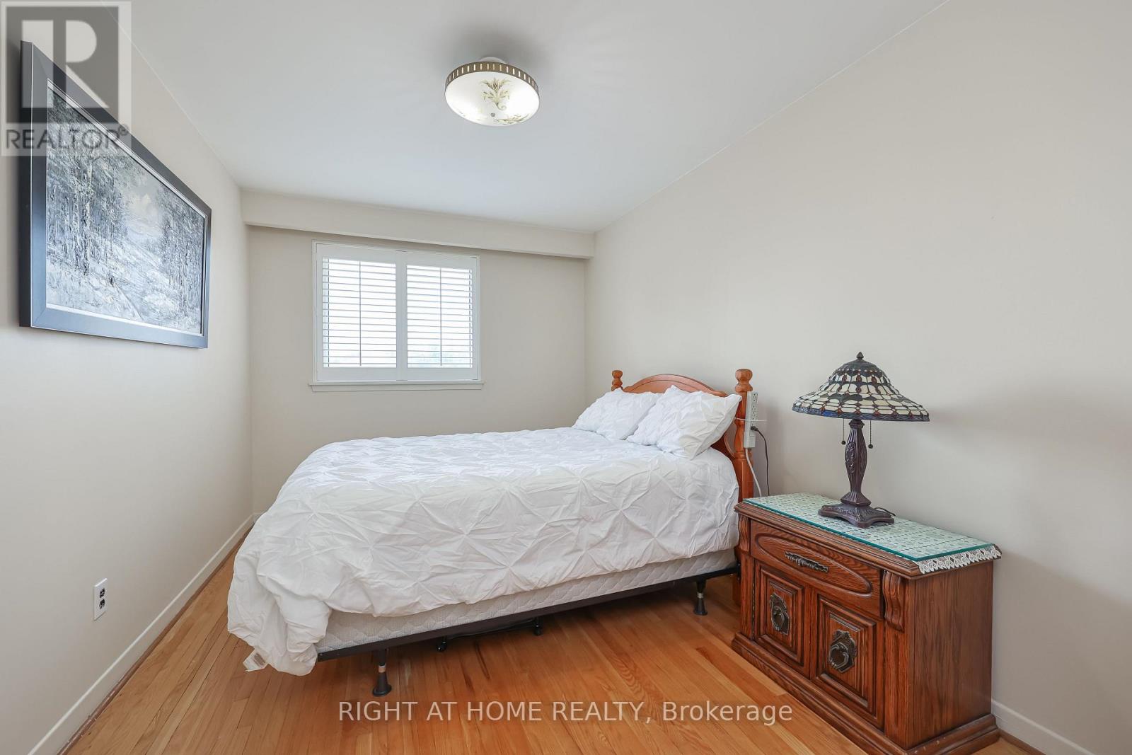 25 Larchwood Road Property Photo 23