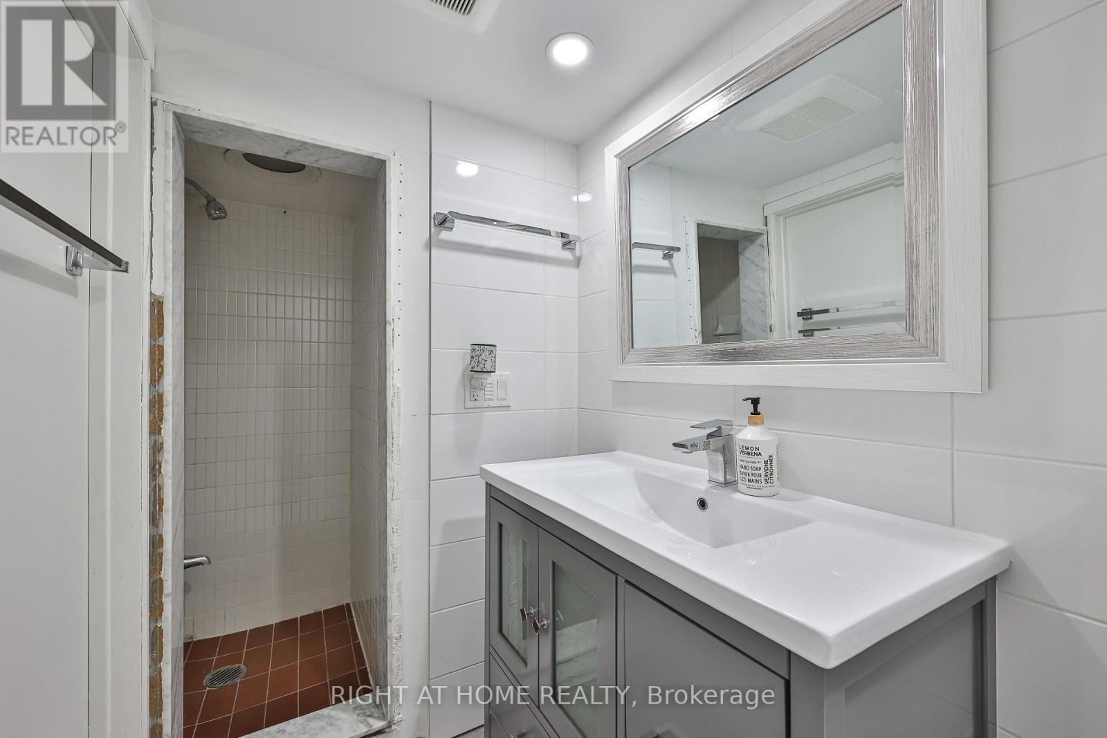 25 Larchwood Road Property Photo 28
