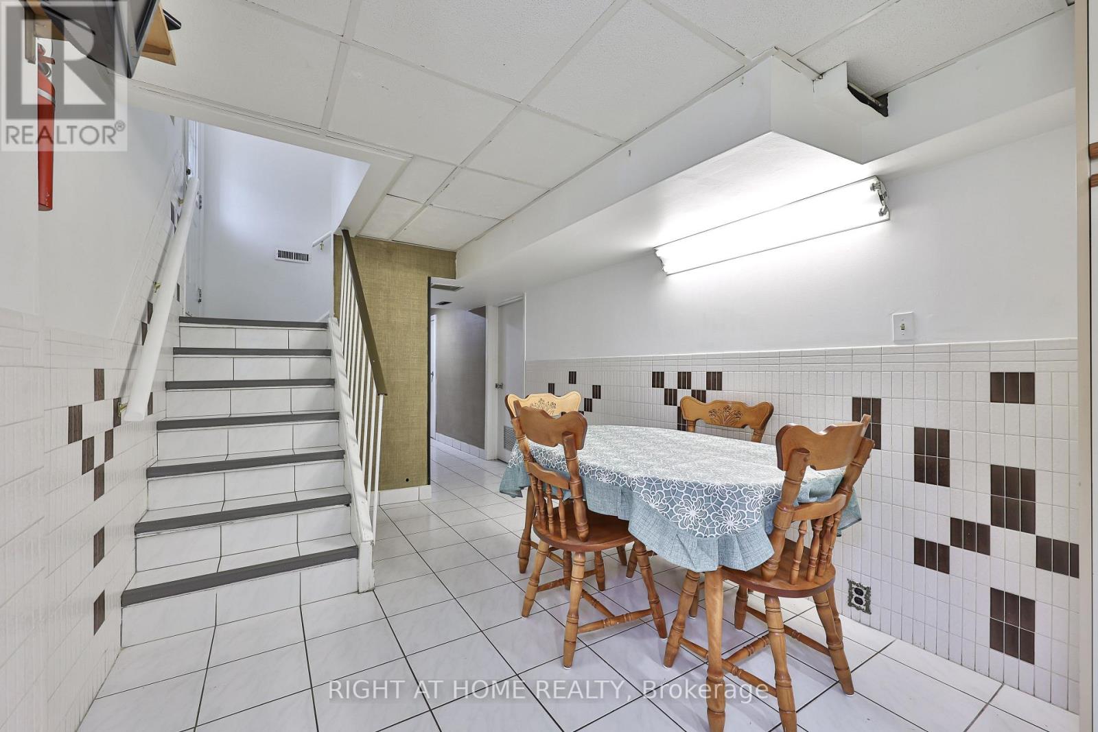 25 Larchwood Road Property Photo 33