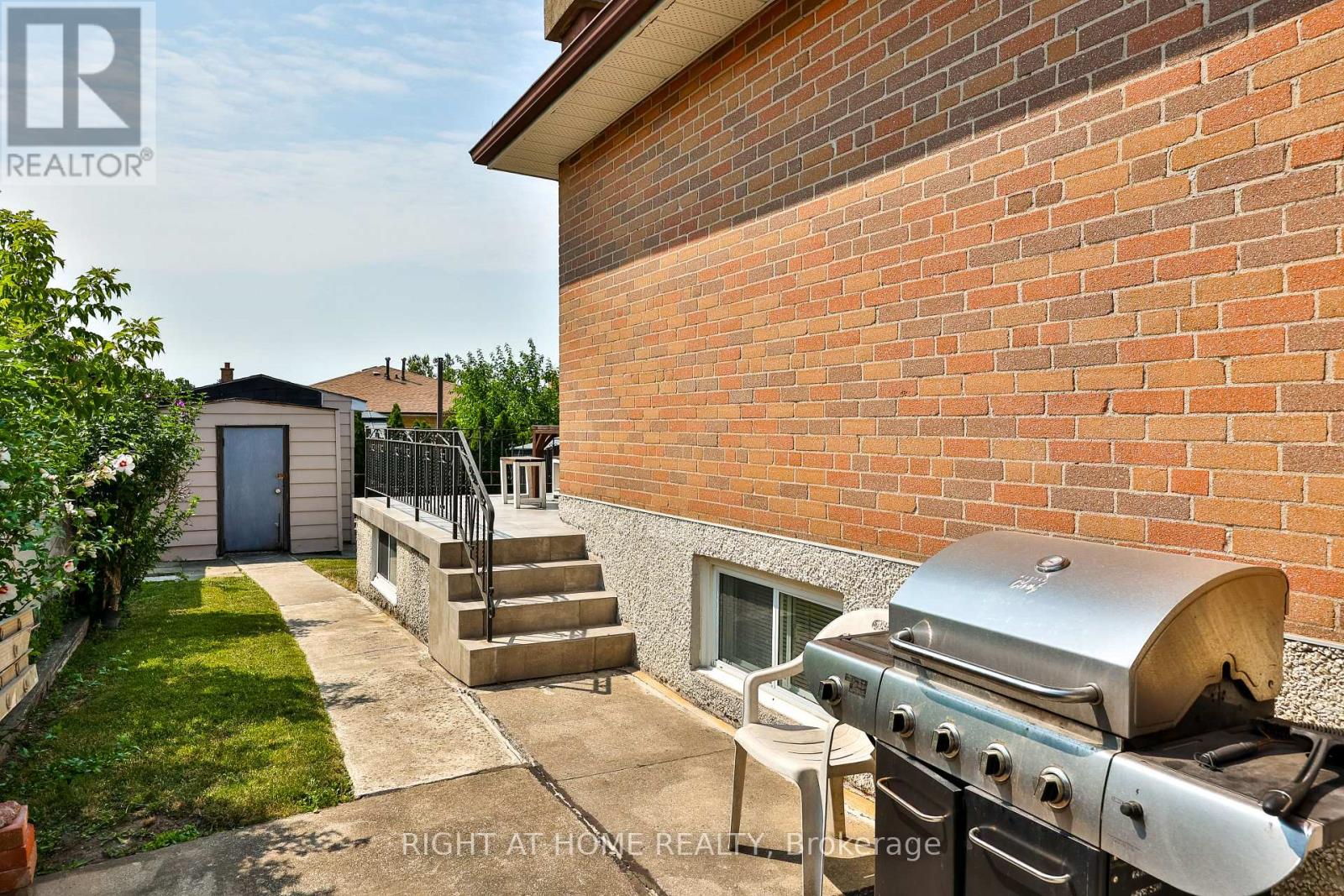 25 Larchwood Road Property Photo 38