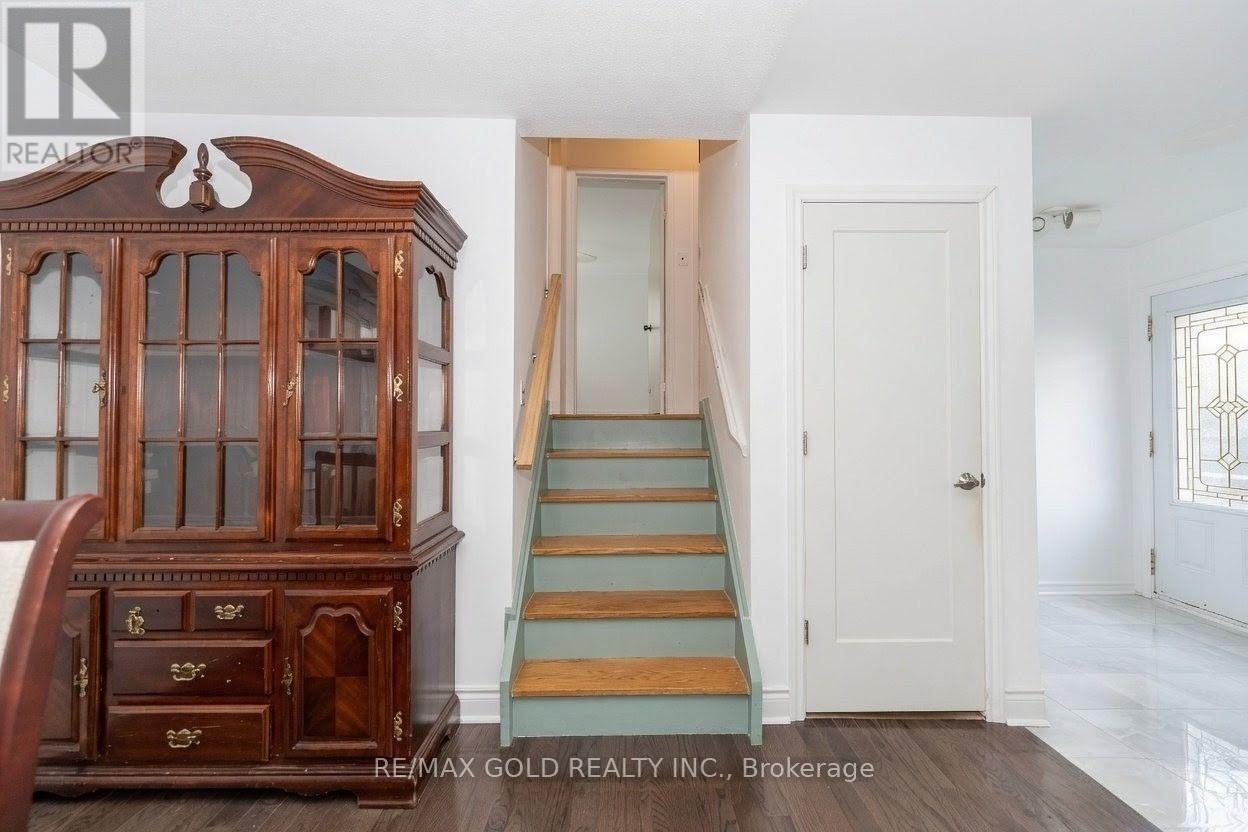 63 Newstead Crescent Property Photo 4