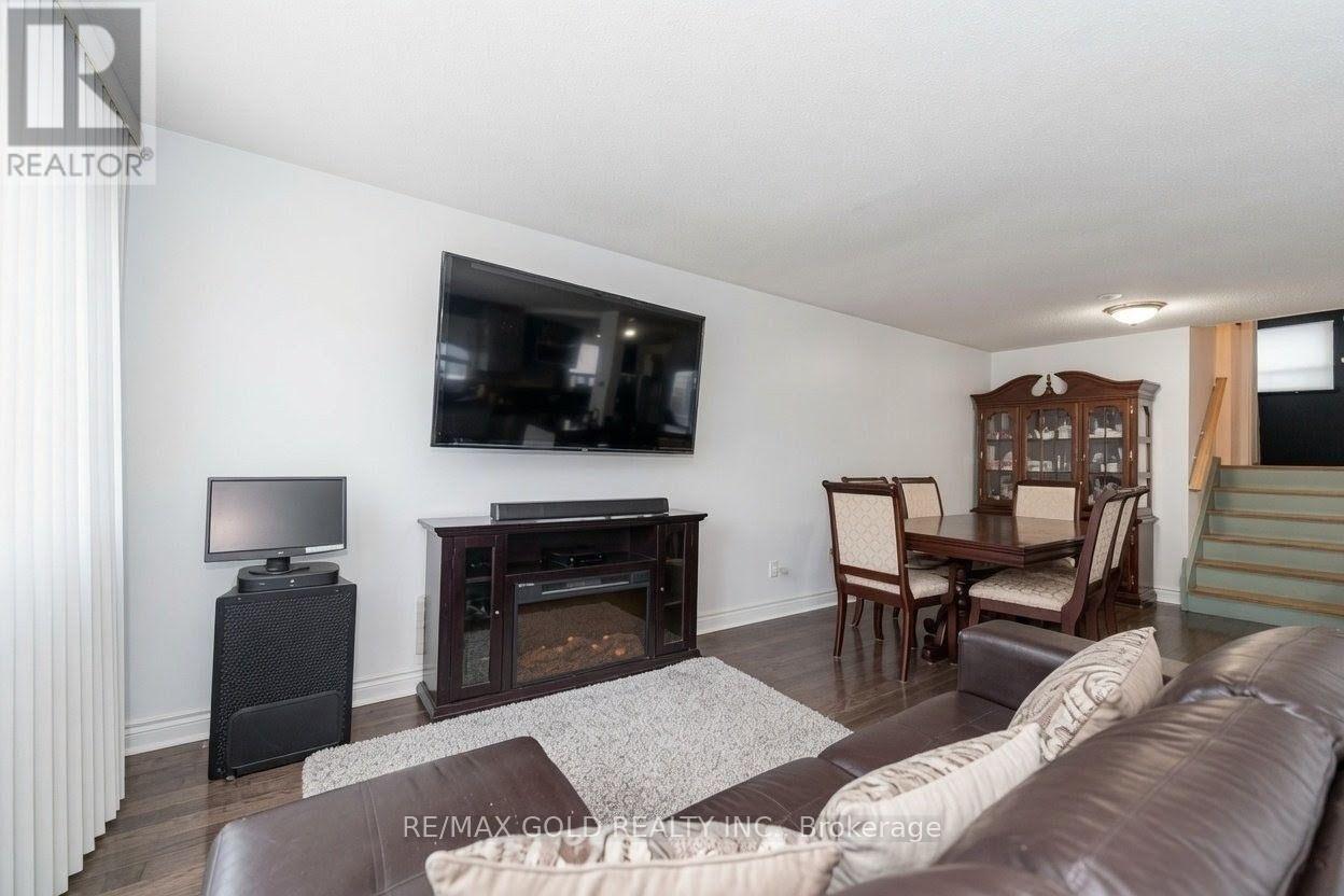 63 Newstead Crescent Property Photo 5