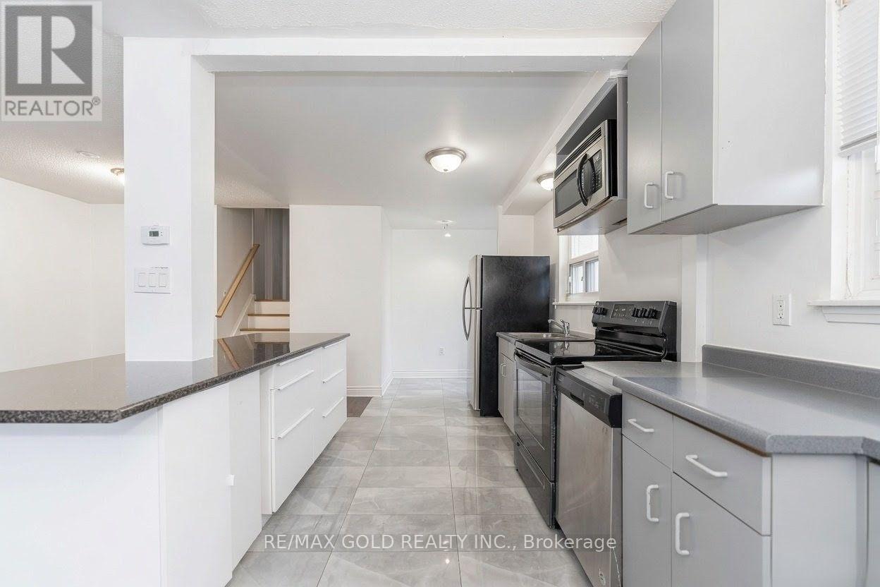 63 Newstead Crescent Property Photo 9