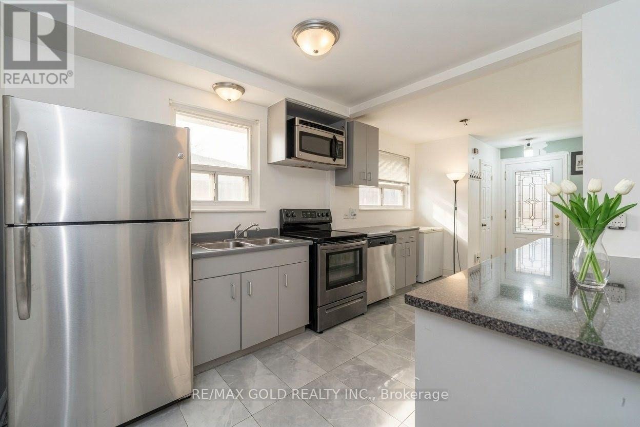 63 Newstead Crescent Property Photo 10