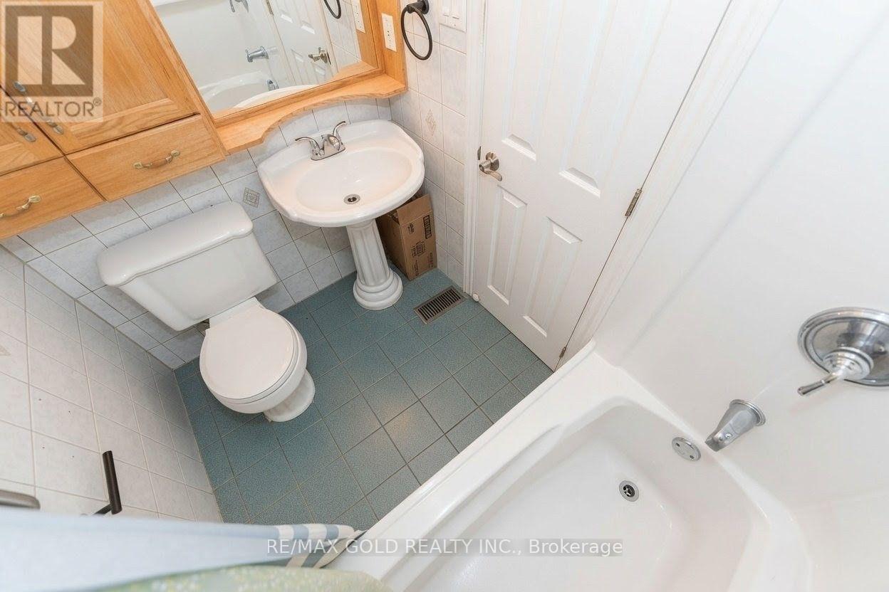 63 Newstead Crescent Property Photo 18