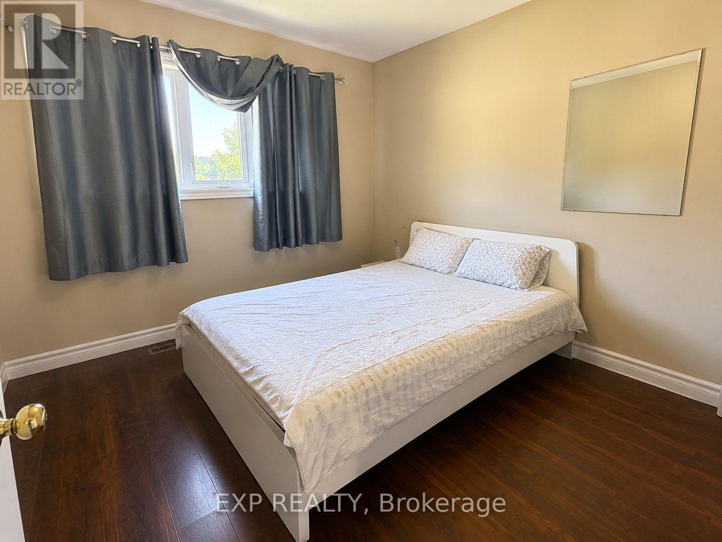 32 - 5110 Fairview Street Property Photo 9