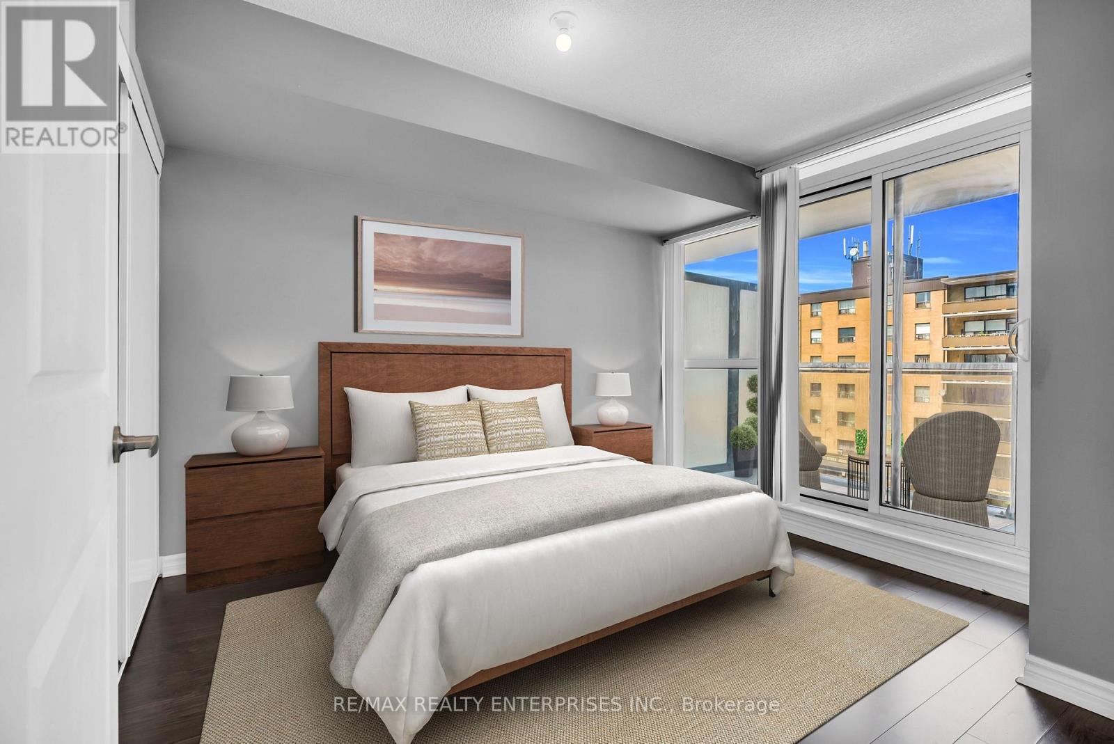 522 - 80 Esther Lorrie Drive Property Photo 11
