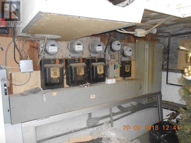 2400 Bloor Street W Property Photo 6