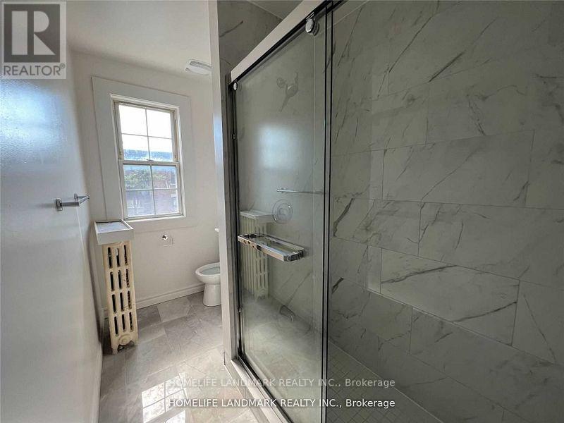 2400 Bloor Street W Property Photo 21