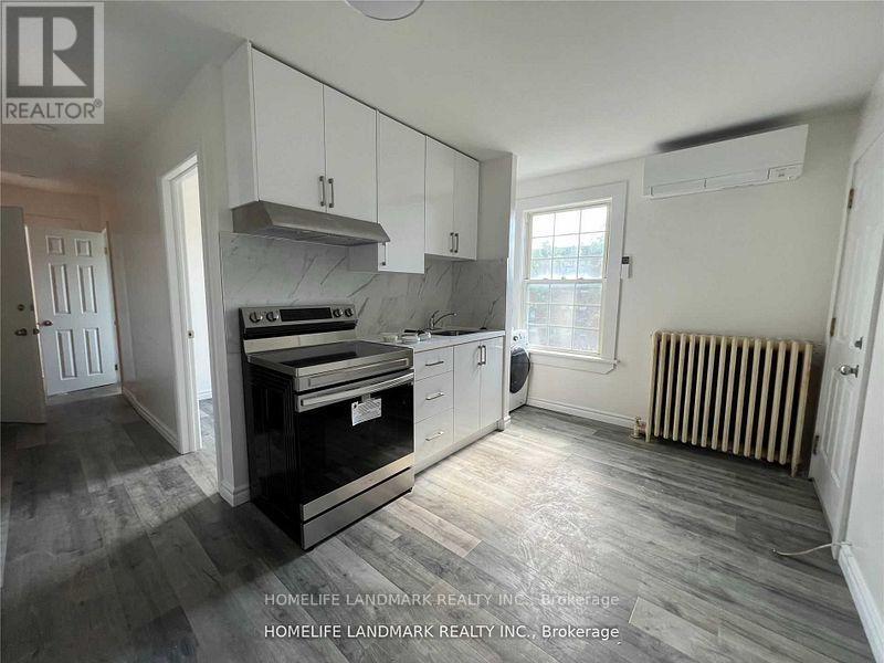 2400 Bloor Street W Property Photo 23