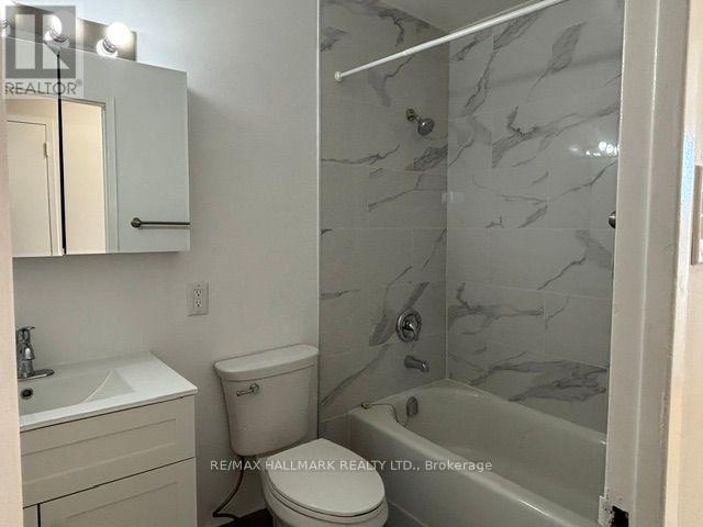 2-611 - 515 North Service Road Property Photo 2