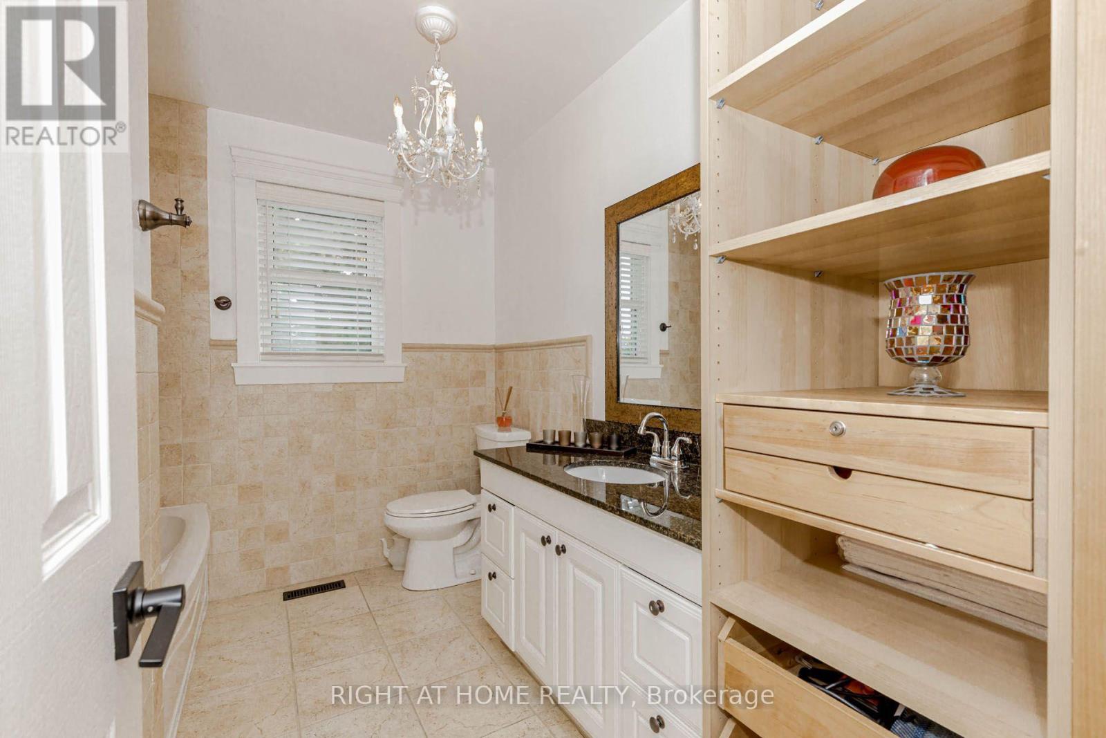1073 Mesa Crescent Property Photo 37