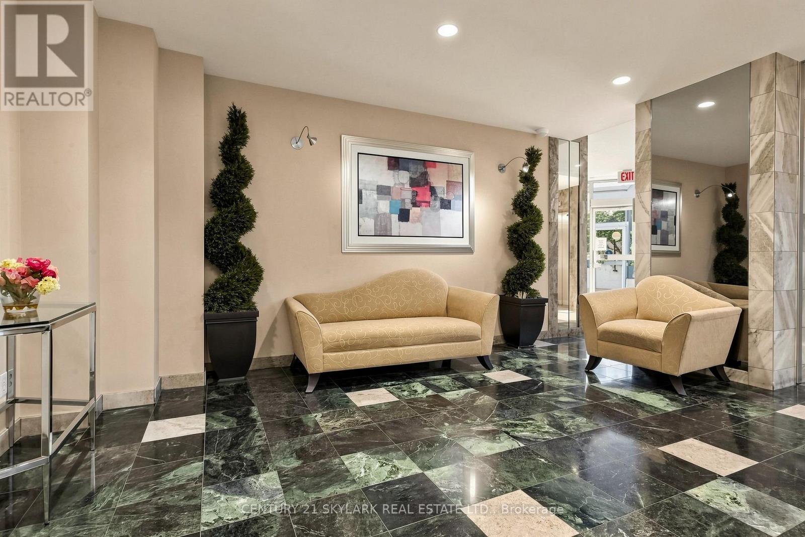 1611 - 4460 Tucana Court Property Photo 8