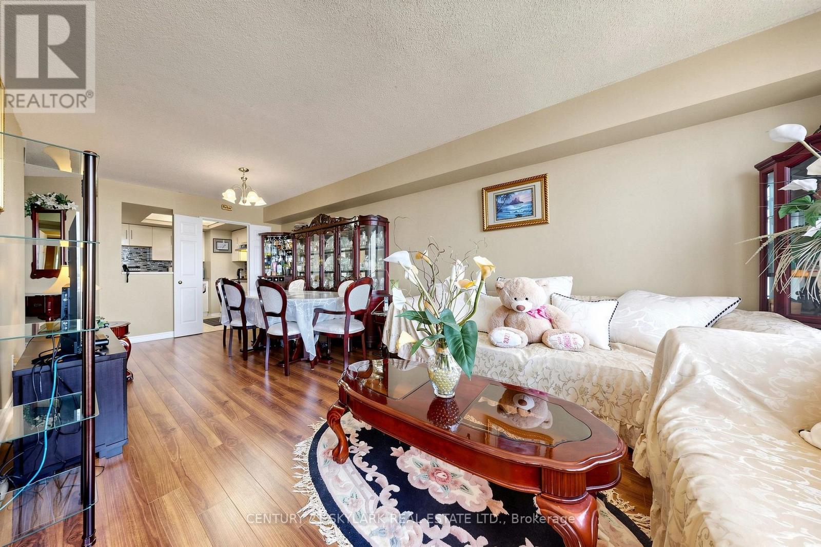 1611 - 4460 Tucana Court Property Photo 14