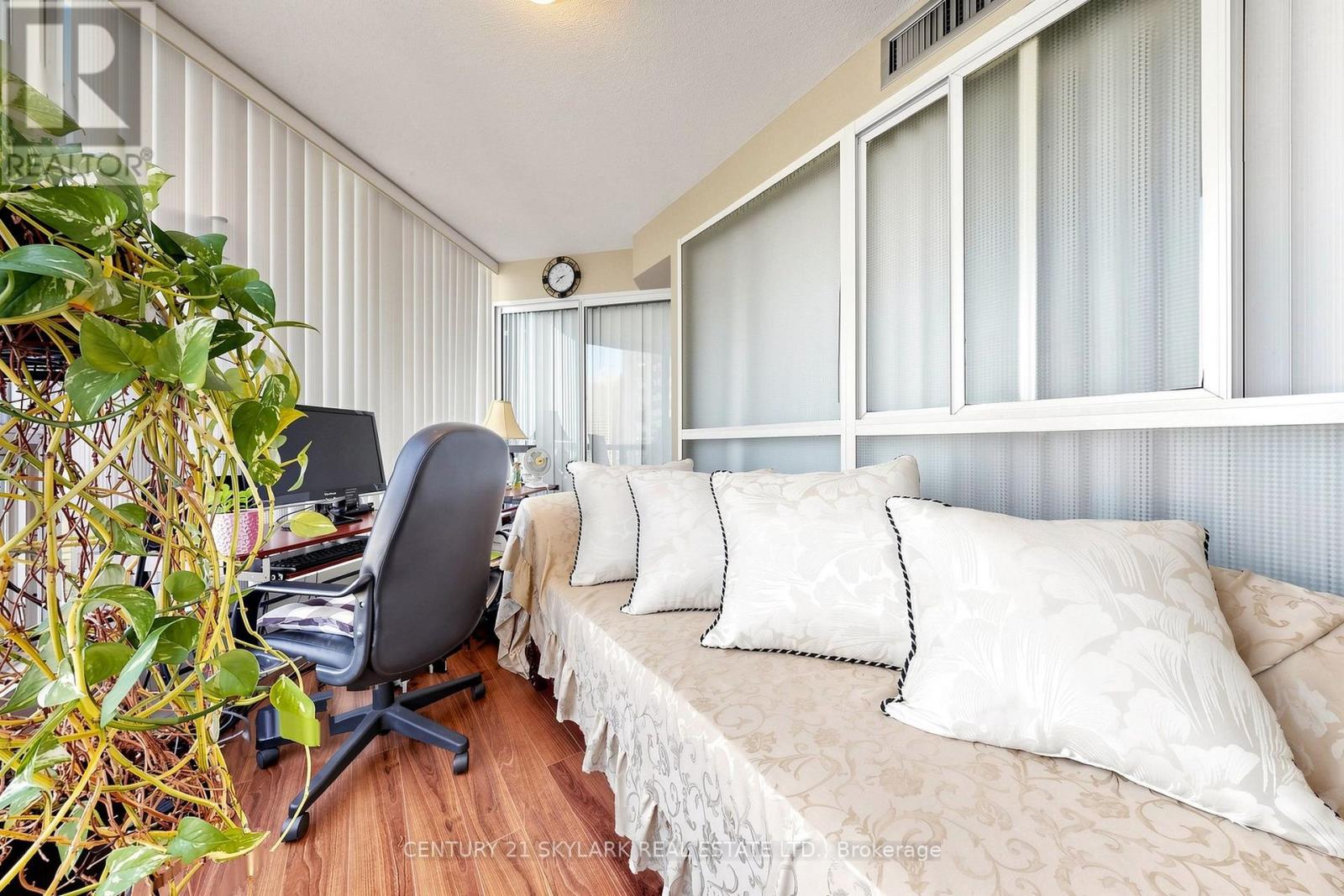 1611 - 4460 Tucana Court Property Photo 25