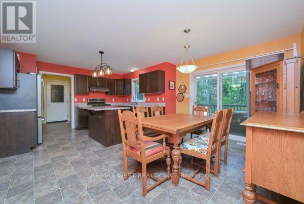 5651 The Grange Side Road Property Photo 6