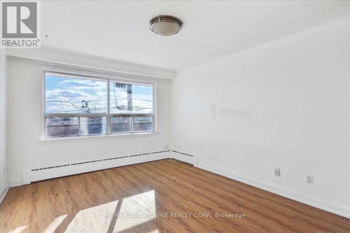 6 - 2 Wesley Street Property Photo 6